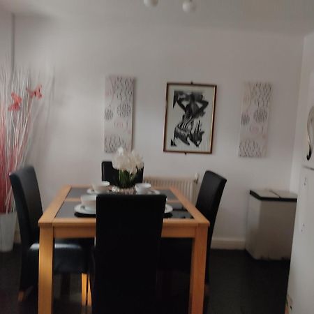 Bed 4 Night Apartment Manchester Bagian luar foto